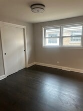 11242 S Whipple St in Chicago, IL - Building Photo - Building Photo