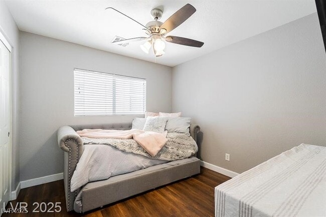 9761 Splendor Sky Ave