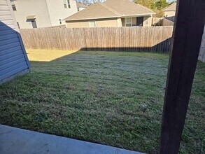 1144 S Jaybird Ln in Fayetteville, AR - Foto de edificio - Building Photo