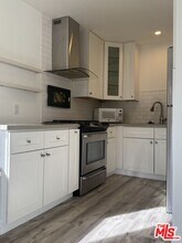 26707 Oak Crossing Rd in Santa Clarita, CA - Building Photo - Building Photo