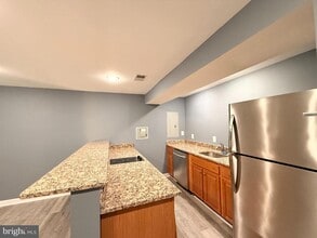 10196 Breezeway Dr in Nokesville, VA - Building Photo - Building Photo