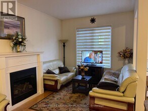 34 Sussexvale Dr in Brampton, ON - Building Photo - Building Photo