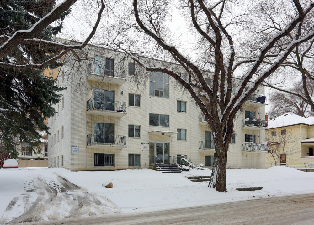 Oliver Rose in Edmonton, AB - Building Photo