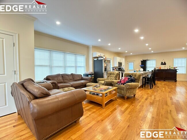 18 Bothwell Rd, Unit 1