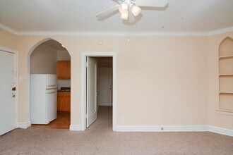 4830 N Damen Ave, Unit A04C in Chicago, IL - Building Photo - Building Photo