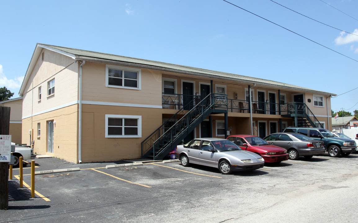 Greenwood Apartments in Tampa, FL - Building Photo