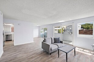 33831 Malaga Dr in Dana Point, CA - Building Photo