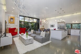 1849 Fox Hills Dr in Los Angeles, CA - Building Photo