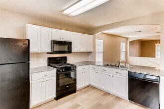 113 Brooke St in Hutto, TX - Building Photo - Building Photo