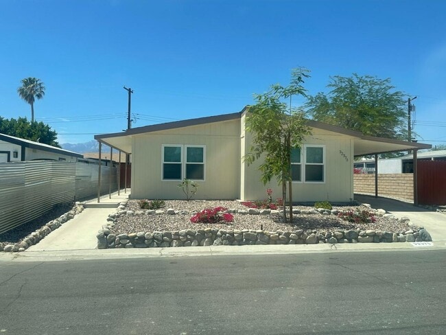 32373 Chiricahua Dr