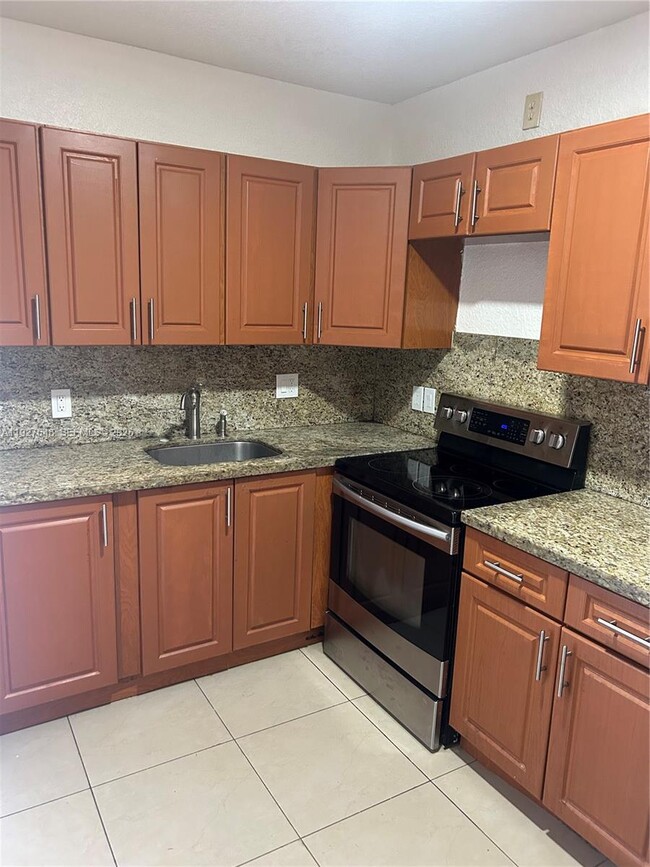 property at 1501 Lauderdale Villa Dr