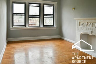 2929 W McLean Ave, Unit 3 in Chicago, IL - Building Photo - Building Photo