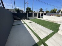 1543 W 37th Pl, Unit 1543 #301 in Los Angeles, CA - Building Photo - Building Photo