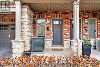 362 Plains Rd E in Burlington, ON - Building Photo - Building Photo