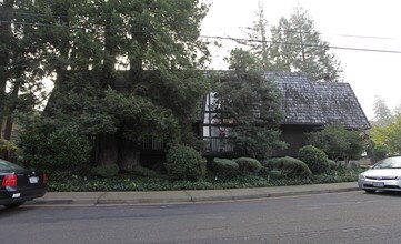 3639 Walnut St in Lafayette, CA - Foto de edificio - Building Photo