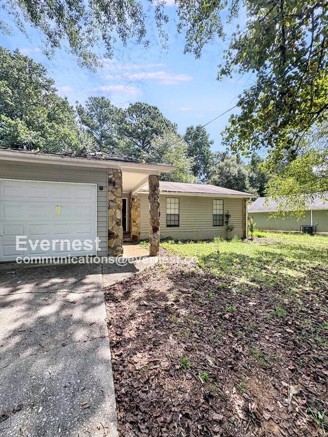 property at 8572 Glenwoods Dr