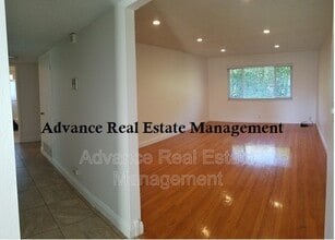 6925 Chevy Chase Way in Sacramento, CA - Building Photo - Building Photo