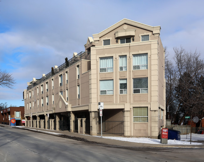 400 York Blvd in Hamilton, ON - Building Photo - Primary Photo