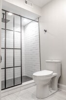 1719 W Greenleaf Ave, Unit Garden in Chicago, IL - Building Photo