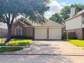 2210 Thorn Berry Creek Ln in Katy, TX - Building Photo
