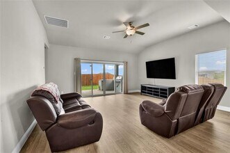9100 Cacti Ct in Fort Worth, TX - Building Photo - Building Photo
