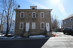 55 York St in Angola, NY - Building Photo