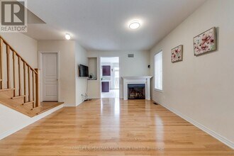 4563 Centretown Way in Mississauga, ON - Building Photo - Building Photo