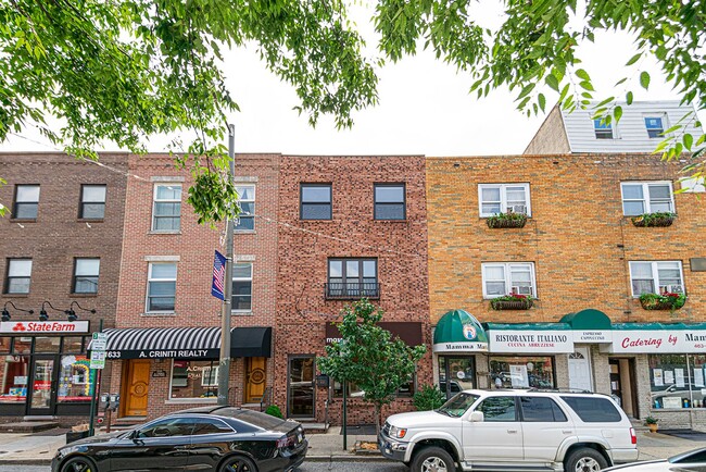 1635 Passyunk Ave in Philadelphia, PA - Building Photo - Building Photo