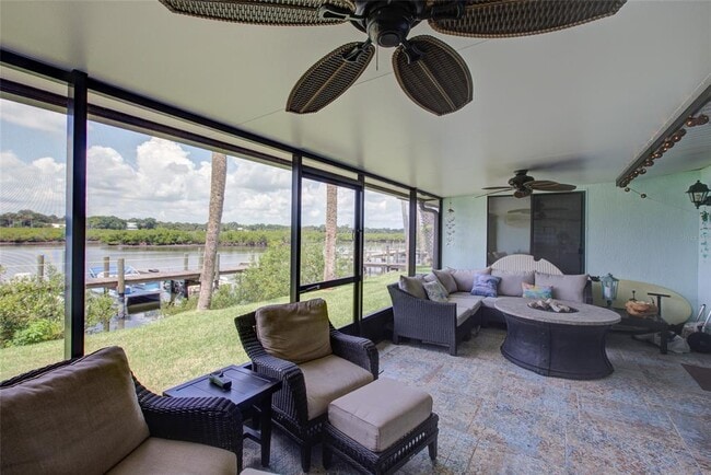property at 58 Sabal Cay Ct