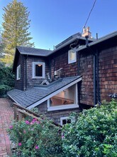 137 Santa Rosa Ave in Sausalito, CA - Foto de edificio - Building Photo