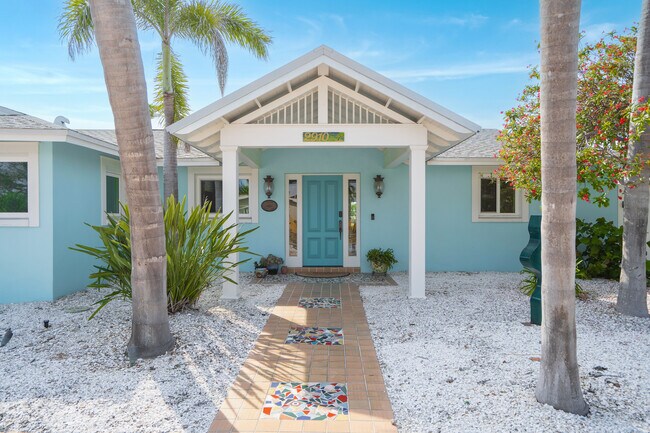 2910 Alton Dr in St Pete Beach, FL - Building Photo - Building Photo