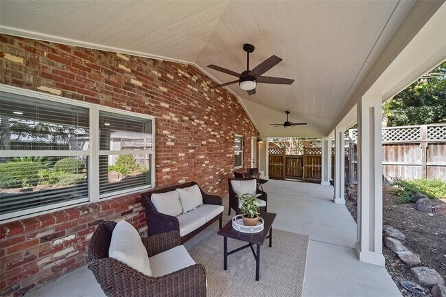 2511 Blue Willow Dr in Houston, TX - Building Photo - Building Photo