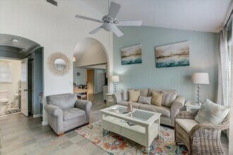 5936 Albert Pl in Sarasota, FL - Foto de edificio - Building Photo