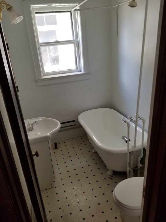 property at 314 E Chicago St