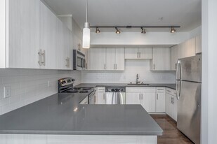 Greenwood Place Apartments in Seattle, WA - Building Photo