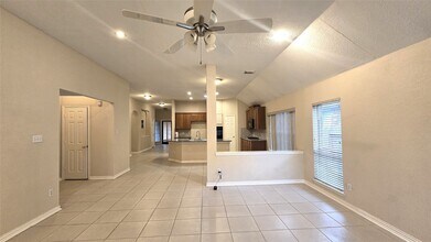 17238 Eden Falls Ct in Houston, TX - Building Photo - Building Photo