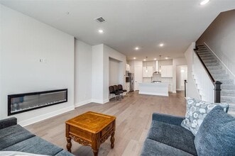 909 Heights Wy in Plano, TX - Building Photo - Building Photo