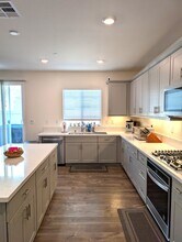 17106 Zion Dr in Santa Clarita, CA - Building Photo - Building Photo