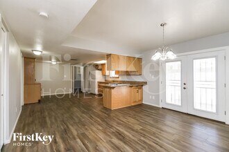 1200 N Oregon St in Chandler, AZ - Foto de edificio - Building Photo