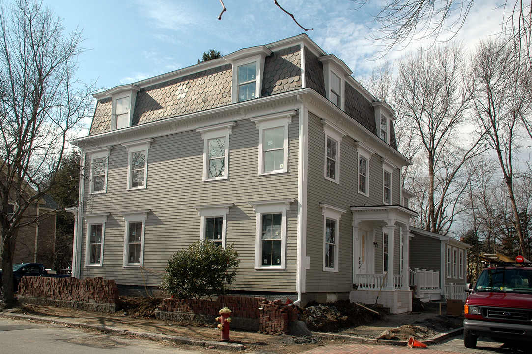 16 Tremont St in Newburyport, MA - Building Photo