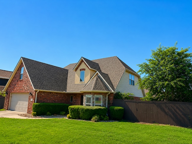property at 711 Saddlehorn Dr