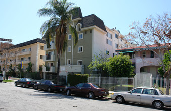 Berendo Apartments in Los Angeles, CA - Building Photo - Building Photo