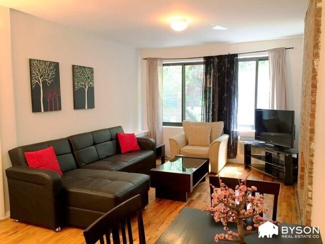 165 E 89th St-Unit -1K in New York, NY - Building Photo - Building Photo