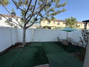 11101 W 33rd Ct in Hialeah, FL - Building Photo - Building Photo