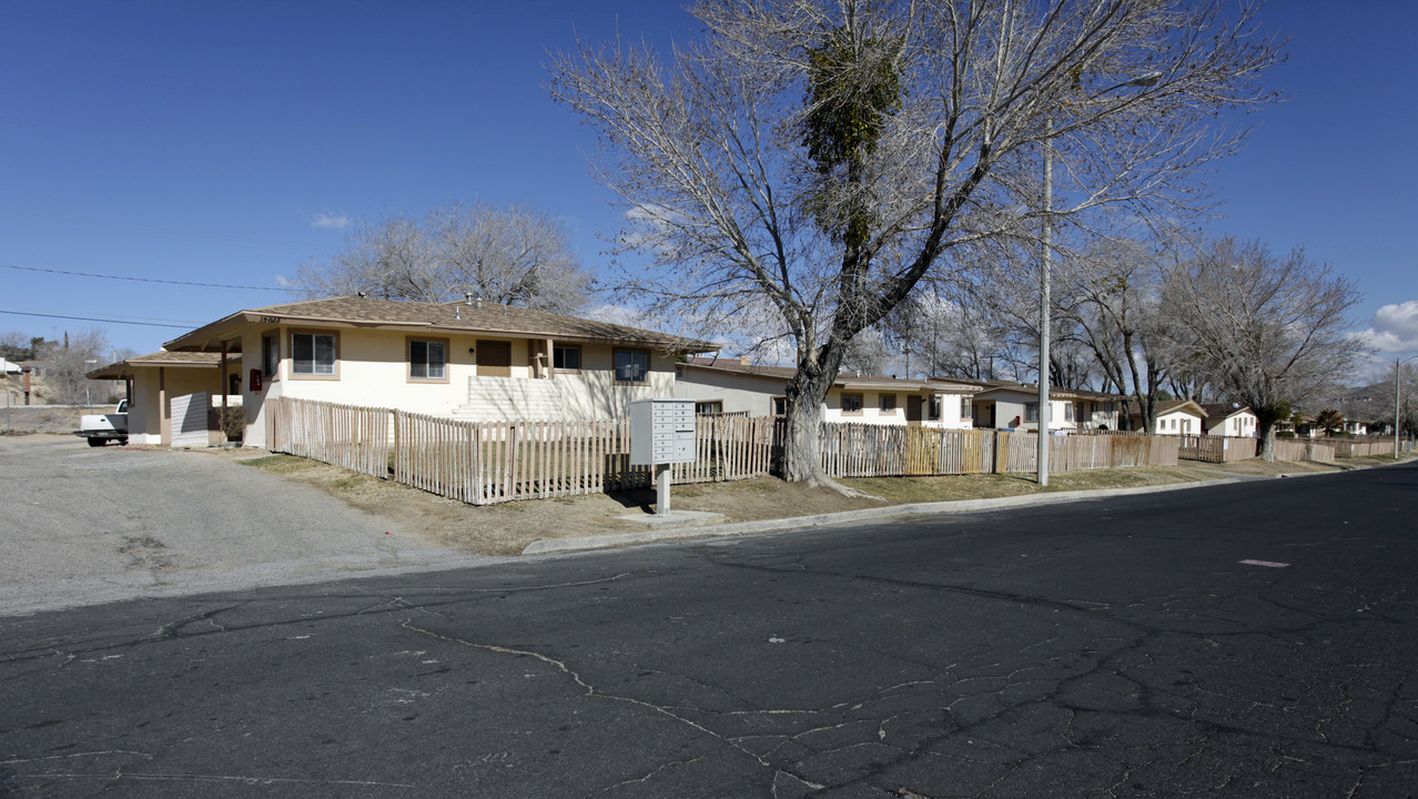 15010-15060 Culley St in Victorville, CA - Building Photo