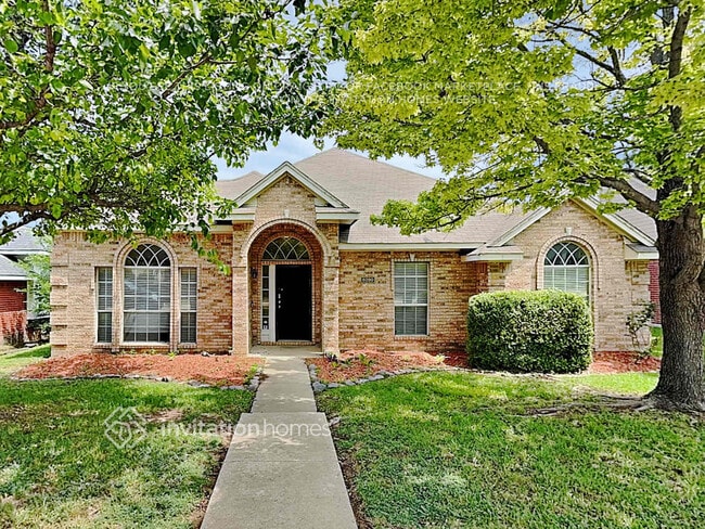 property at 8280 Edgewater Dr