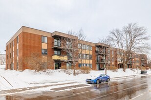 Illots de Ste-Therese in Ste-Thérèse, QC - Building Photo