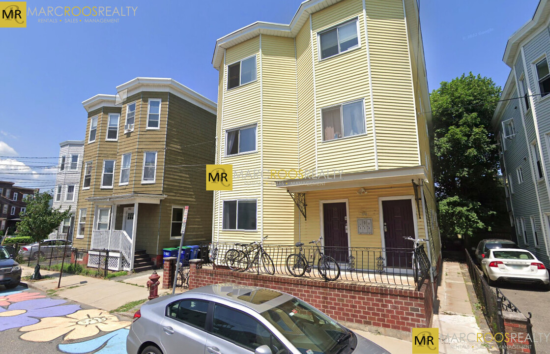 99 Marion St, Unit 3 in Somerville, MA - Building Photo