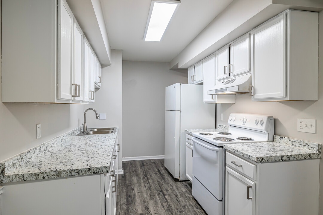 Secor Flats in Toledo, OH - Building Photo