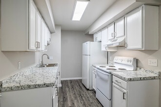 Secor Flats in Toledo, OH - Foto de edificio - Interior Photo